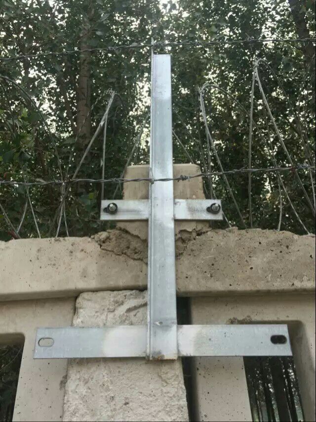 角铁支架刺丝滚笼